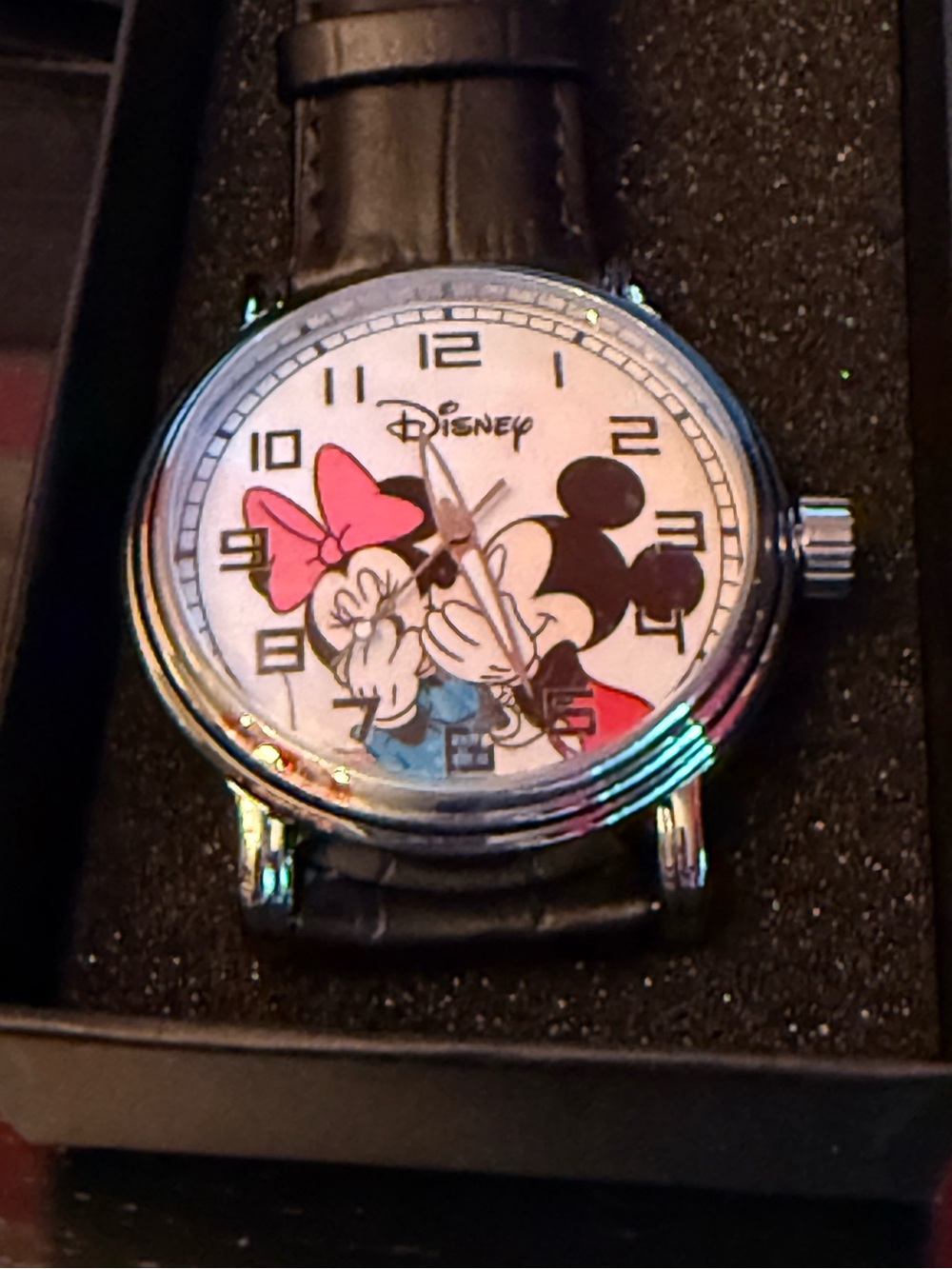 Disney Mickey & Minnie Watch - Picture 2 of 5